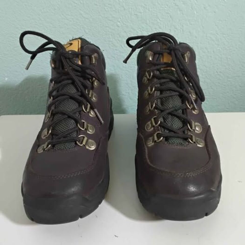 Yukon brown leather hiking boots, Women's Size 8